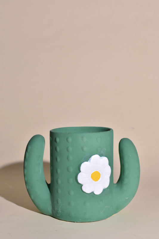 Planter with flower- 5.5" tall
